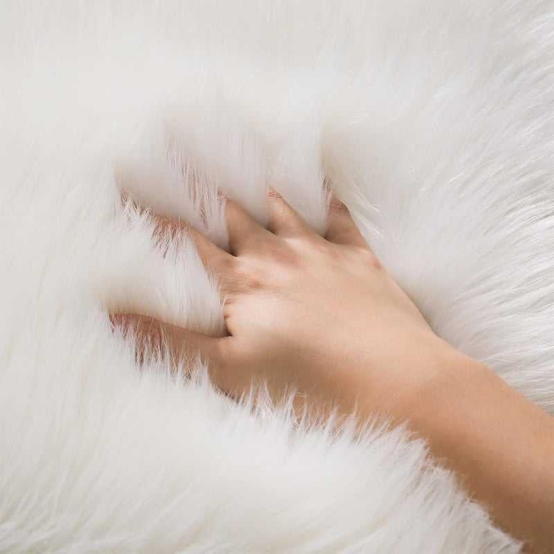 Ciicool Round Fur Rug Fluffy Area Rug for Bedroom, White Faux Fur Rug Furry Circle Rug for Kids Room, Cute Princess Castle Furry Nursery Rug, Plush Shag Circular Rugs Floor Carpets for Teen Girl Room, 3x3 Ft - Image 3