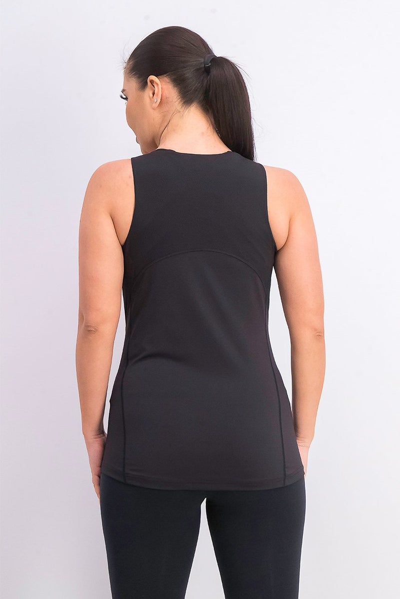 Adidas تي شيرت نسائي بشعار العلامة التجارية مع حمالة صدر مبطنة مدمجة، أسود - Image 2