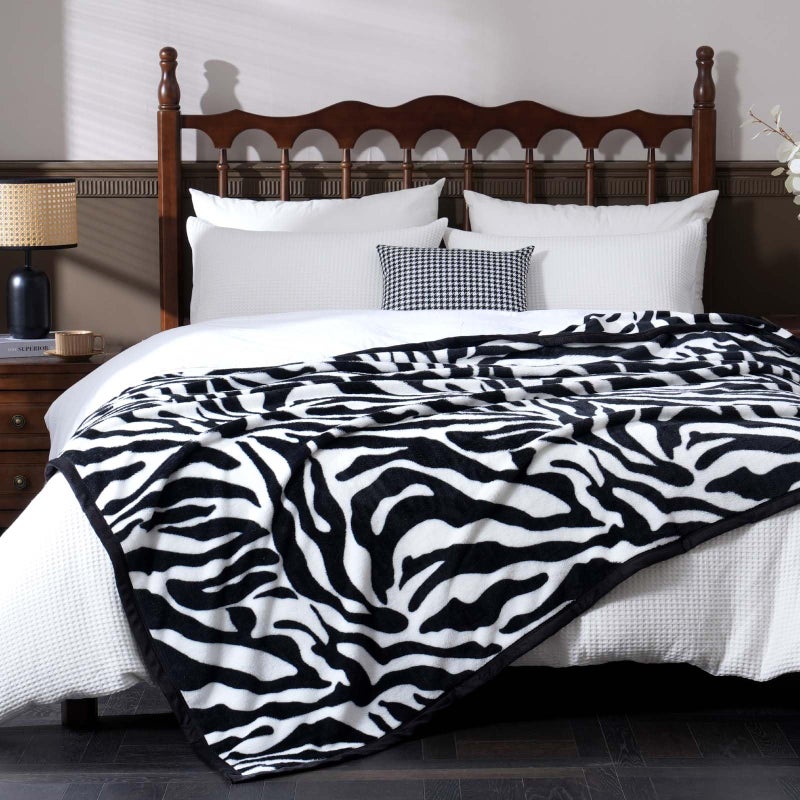 Pu Mei Fuzzy Flannel Throw Blanket For Sofa  Couch  Bed  Black And White Zebra Print Blanket Animal - Lightweight Double Sided Cozy Super Soft Blankets  60"" X 80"" Inches - Image 5