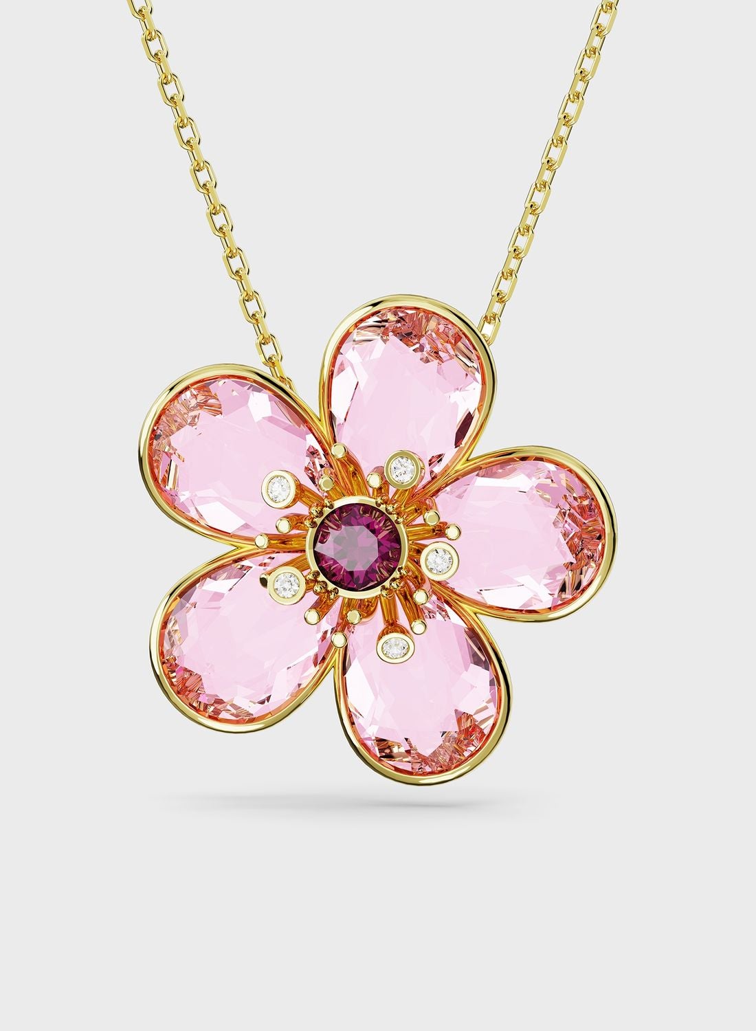 قلادة عصرية أنيقة