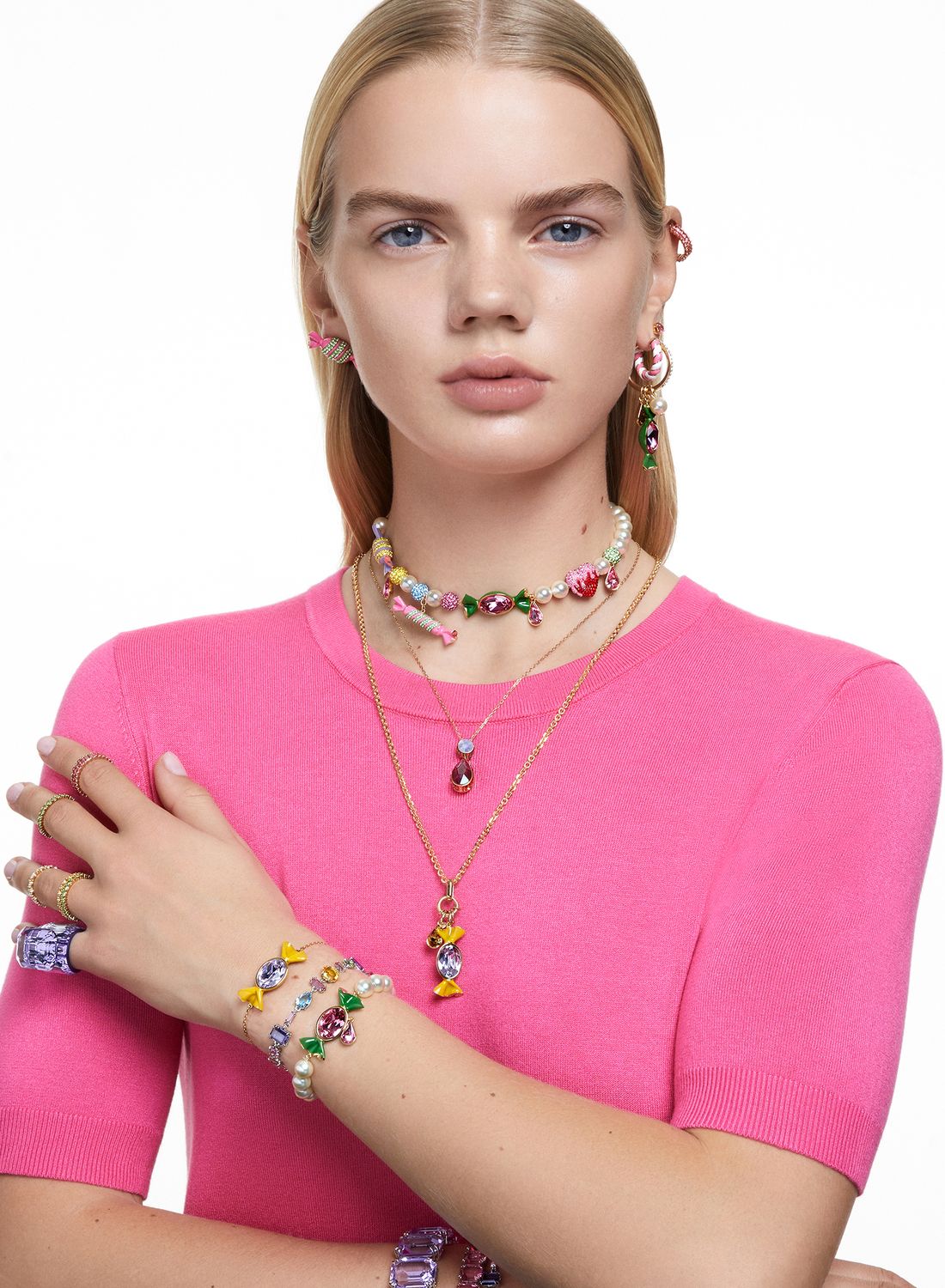 قلادة عصرية أنيقة