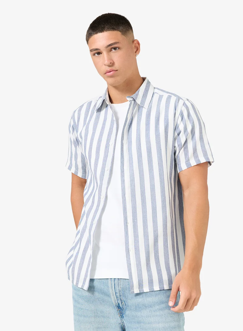 سفنتي فايف قميص كلاسيكي بقصة عادية