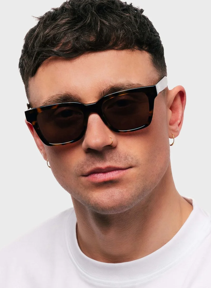 MESSYWEEKEND Dean Wayfarers Sunglasses