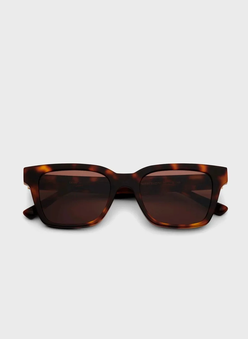 MESSYWEEKEND Dean Wayfarers Sunglasses