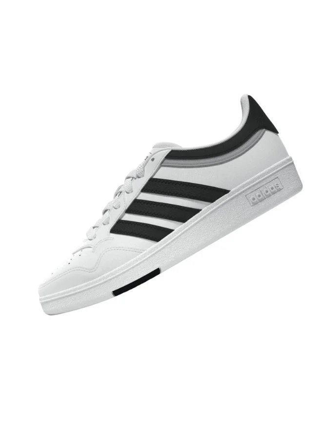 adidas أحذية كرة سلة للأطفال هووبس . جي يو أبيض