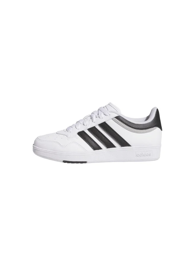 adidas أحذية كرة سلة للأطفال هووبس . جي يو أبيض