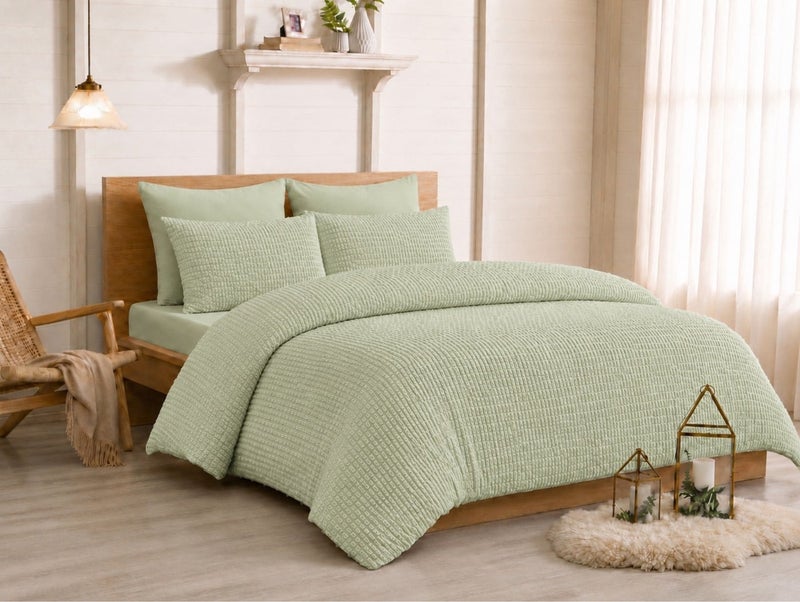 HOMETOPIA Luxury King Size 6-Piece Comforter Set 264×229 cm – Embossed Fabric, Ultra Soft & Breathable Fabric, Comfortable, All-Season Use, Premium Quality, Ideal for AC Rooms & Home Use in Saudi Arabia. - Image 3