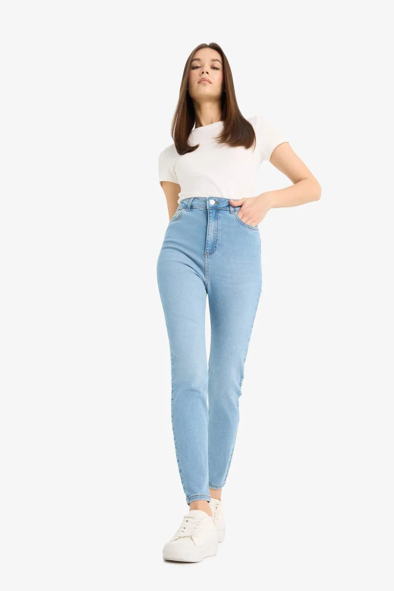 ديفاكتو Anna Skinny Fit High Waist Straight Leg Long Jeans