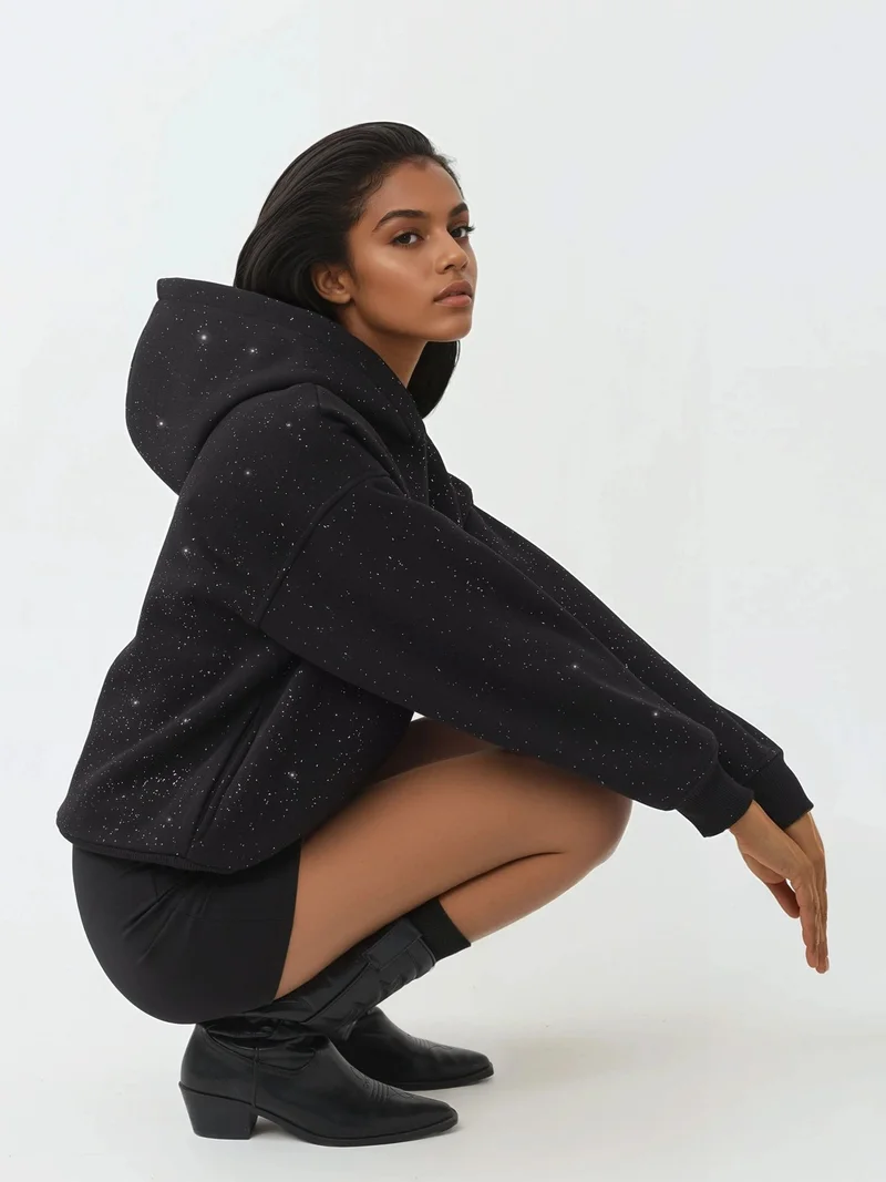 زوبعة سترة بغطاء رأس مزينة بالترتر