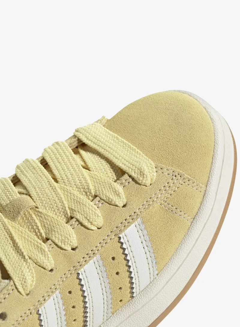 adidas أحذية أديداس كامبس    بيضاء أوريجينالز للنساء