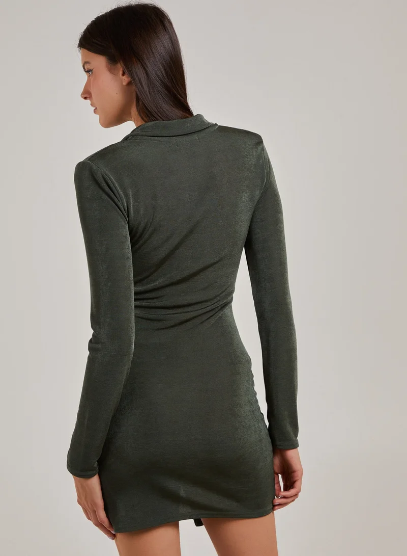 بينك فانيلا فستان قصير بأكمام طويلة وياقة