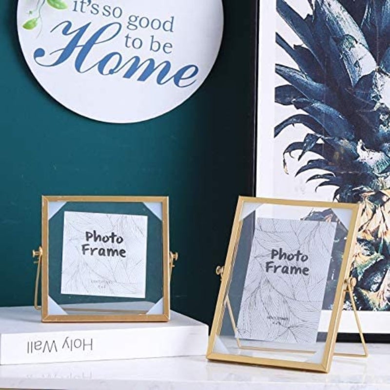 XIAOHONG 3Pack إطار صورة زجاجي عائم معدني مع حامل معدني عمودي، إطار صورة زجاجي إطار صورة هندسي معدني للصور والفن وشاشة الطاولة 4 بوصة × 4 بوصة، 4 بوصة × 6 بوصة، 5 بوصة × 7 بوصة (ذهبي) - Image 2