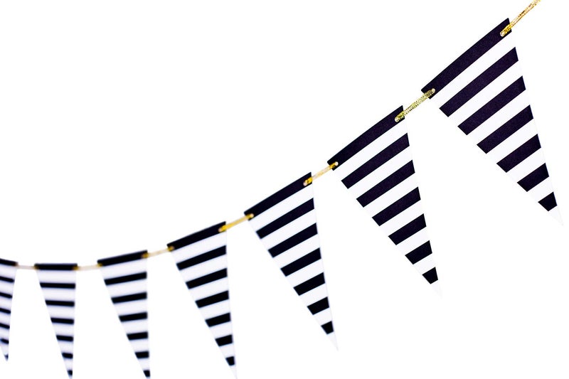 Black Striped Banner Pirate Pennant Decoration Graduation Supplies Black and White Triangle Bunting Garland for Birthday Anniversary Party Nursery Decor 15 Pcs 10 Feet