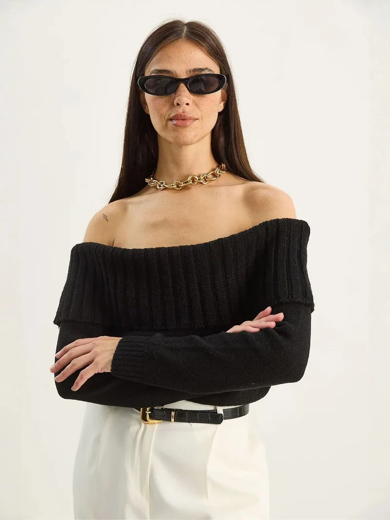 بيانكو لوتشي LUCCI Knit Sweater with Madonna Collar