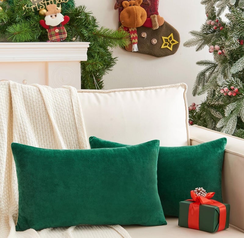 GriNeed حزمة من قطعتين من أغطية وسائد عيد الميلاد الخضراء مقاس 12x20 بوصة، غطاء وسادة رمي ديكوري، أغطية وسائد مخملية زمردية للقطني للأريكة والسرير، ديكور بوهو منزلي، أغطية وسائد ناعمة حديثة - Image 1