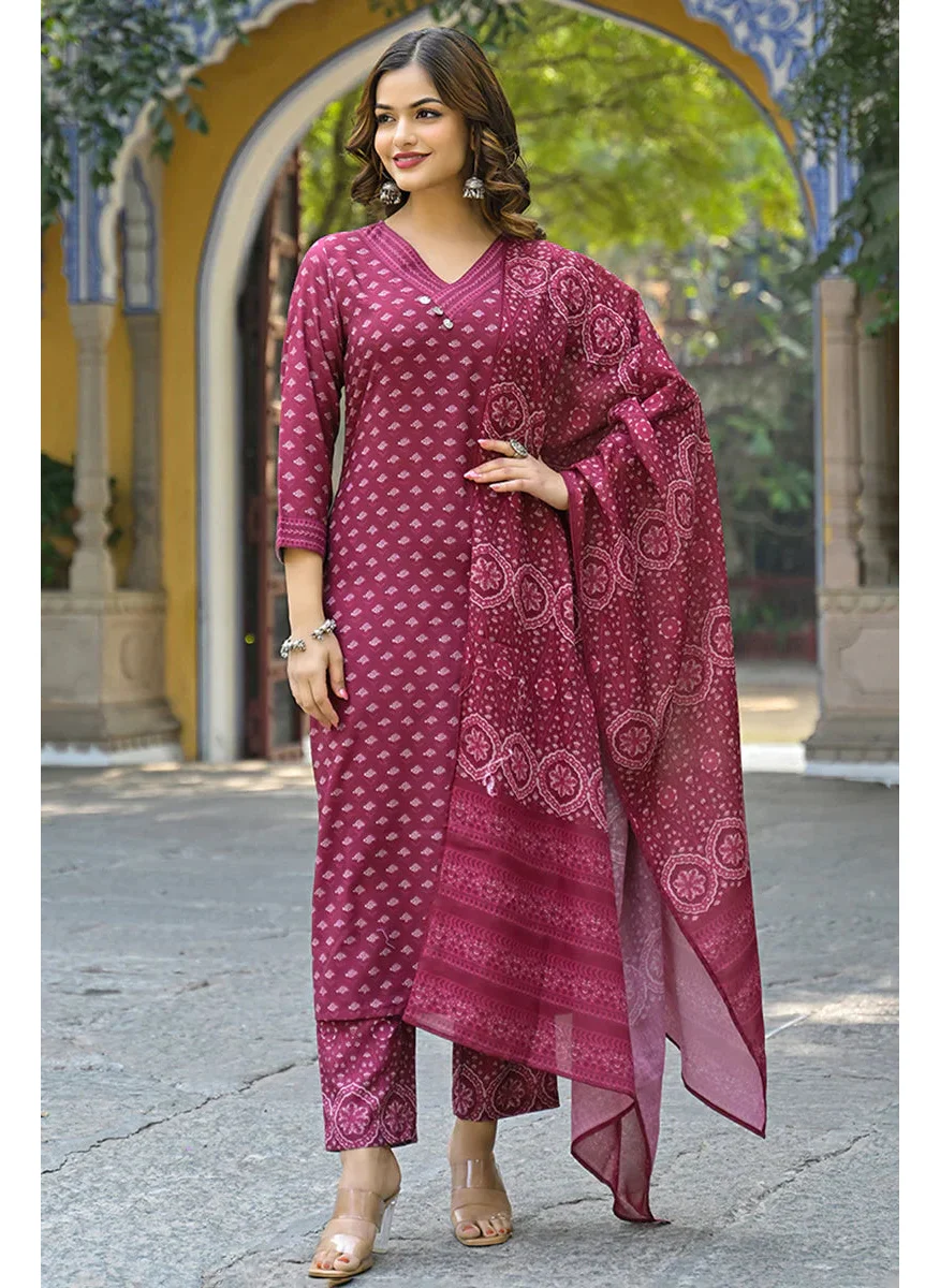زيري سوق Maroon Cotton Blend Floral Printed Straight Kurta Trousers With Dupatta