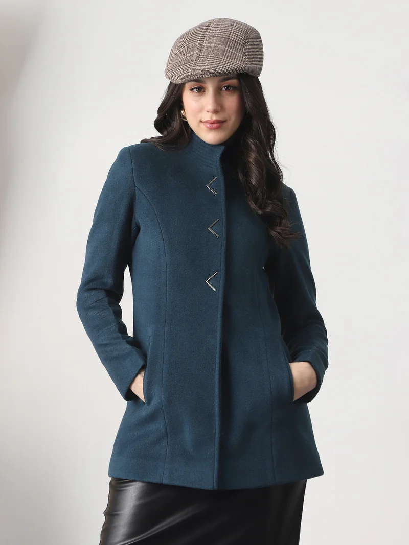 جلو باص بالطو نسائي شتوي أزرق بياقة وهمية وأكمام طويلة بتصميم ذاتي وجيوب مزدوجة وطول الورك