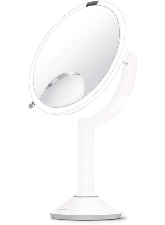 simplehuman مرآة بسيطة إنسان ثلاثية الاستشعار، بيضاء. نظام إضاءة Tru Lux. تكبير 10X / 5X / 1X. خالية من التشويه. قابلة للشحن. بدون سلك. مستشعر حركة. - Image 3