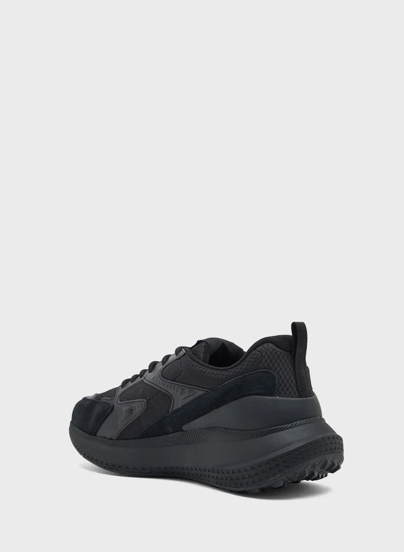 LACOSTE Athleisure Low Top Sneakers