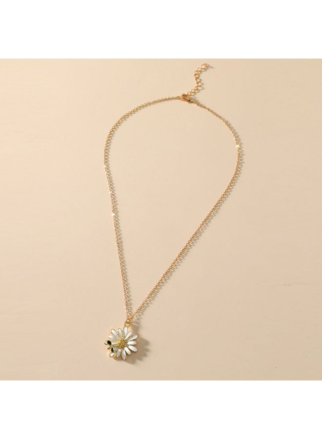 Goolsky Korean Style Enamel Bee Daisy Flower Pendant Choker for Women – Cute Floral Minimalist Lightweight Spring Summer Daily Casual Jewelry - Image 4
