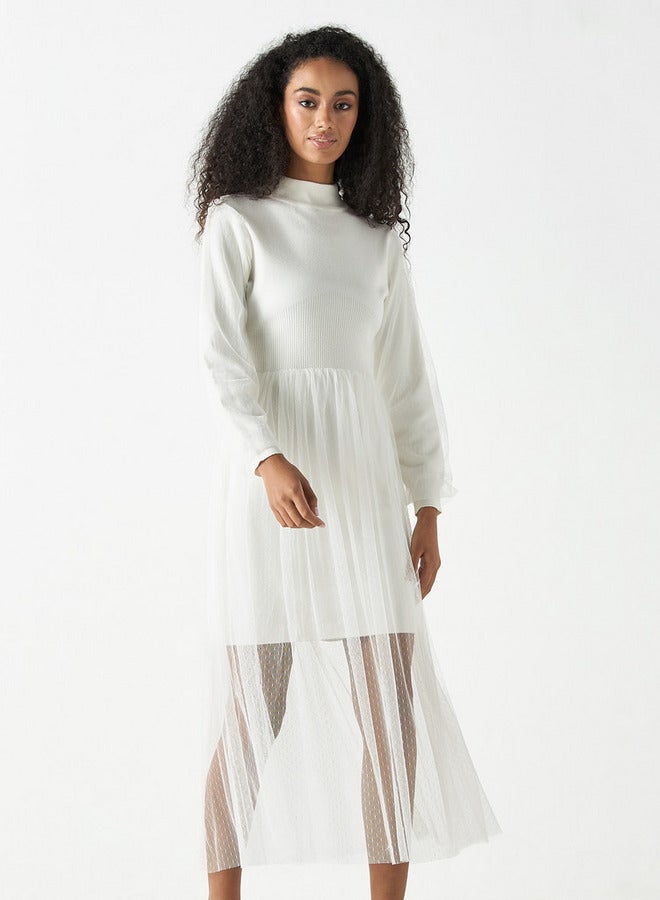 تواكستريمز فستان ميدي شبكي بارز الملمس بياقة عالية وأكمام طويلة من تو إكستريمز - Image 1