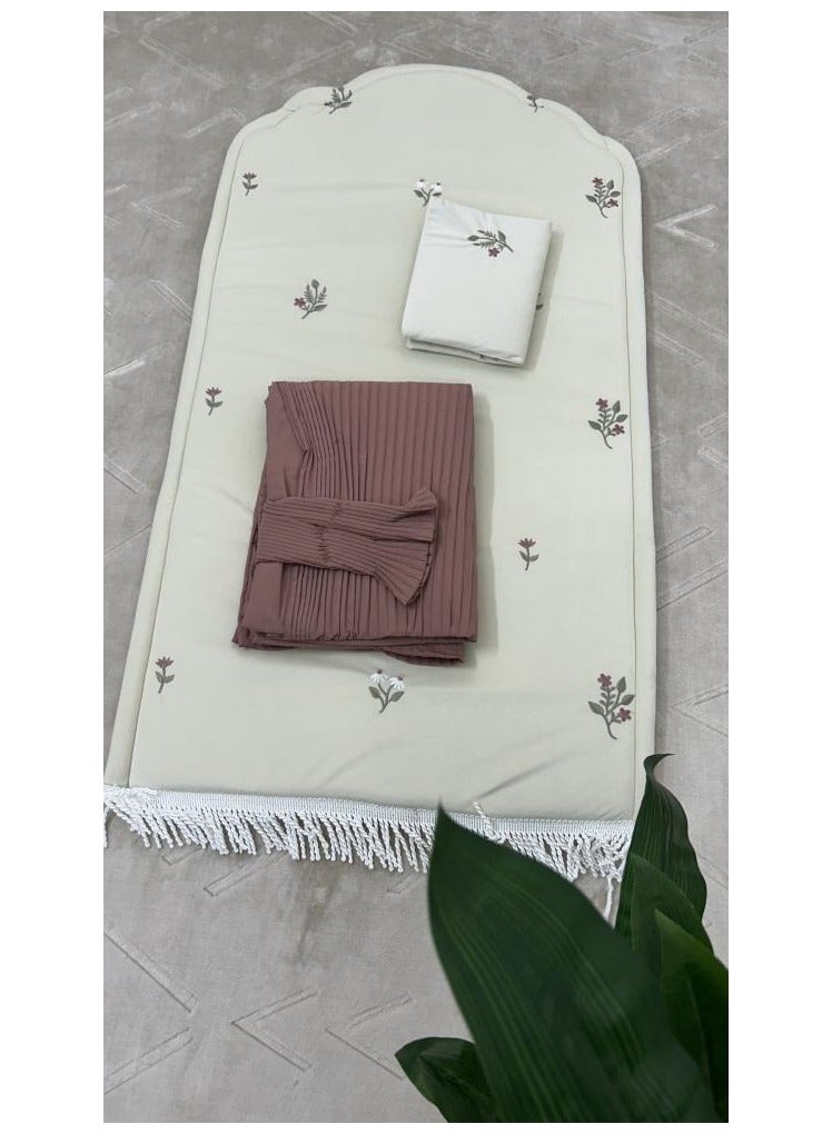 SMART HOME Ramadan Gifting Package A distinctive and wonderful prayer set consisting of (a prayer rug embroidered with a scattered flower pattern and lined with a prayer dress with wonderful pleats and a Quran case) - Image 2