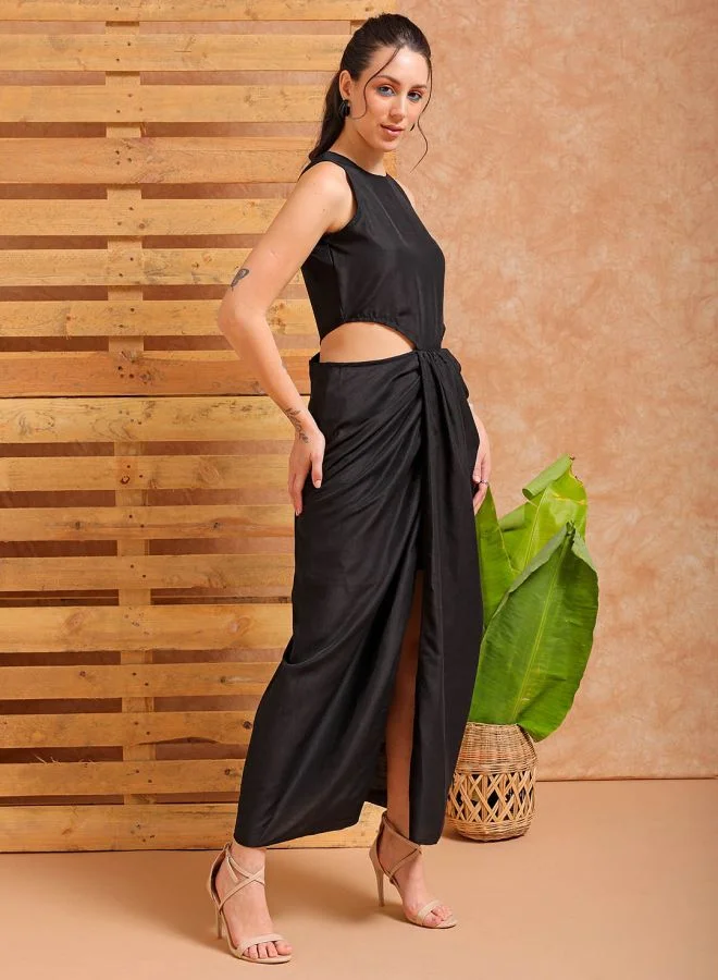 مرفوعة Women Fit and Flared Party Wear Solid Cut Out Dress