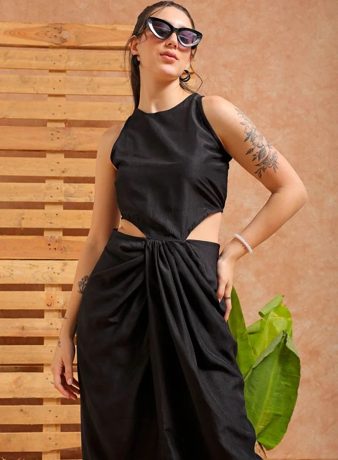 مرفوعة Women Fit and Flared Party Wear Solid Cut Out Dress
