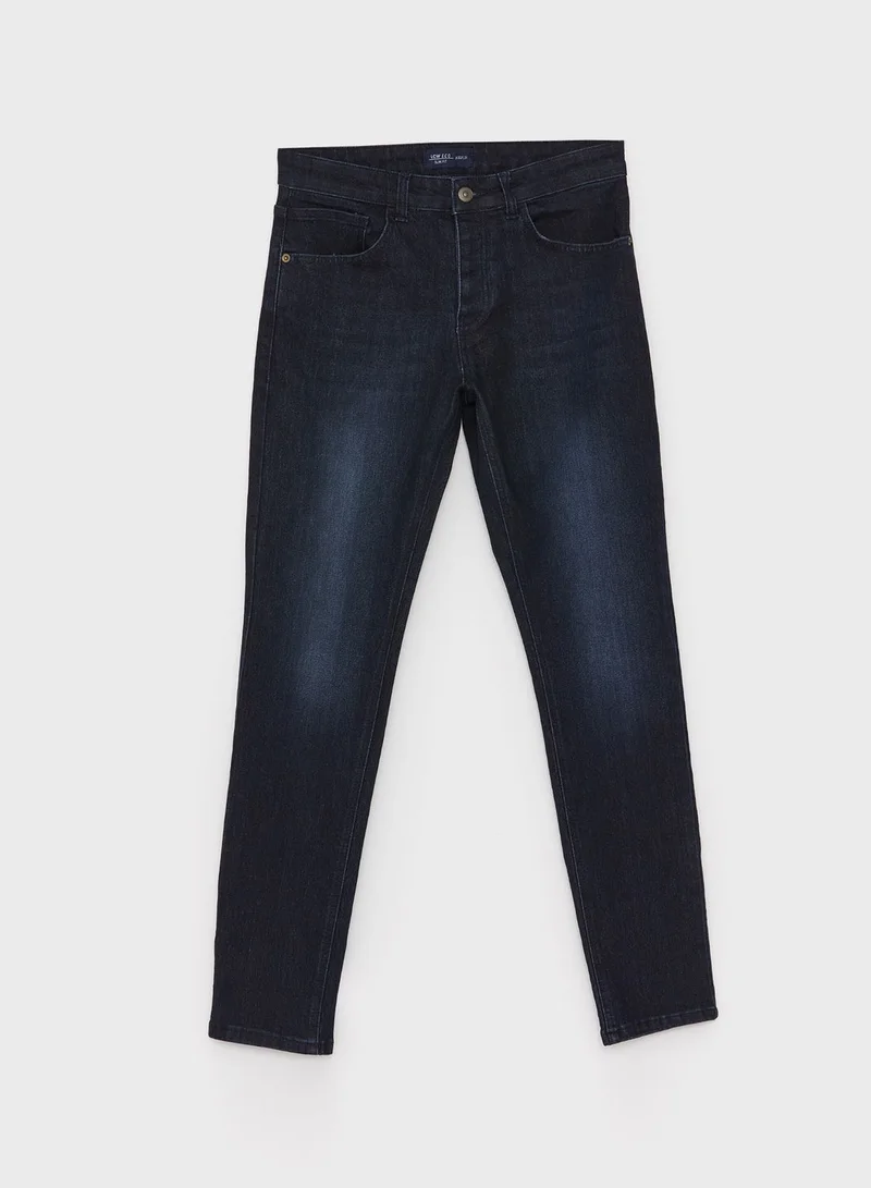 ال سي وايكيكي 750 Rinse Wash Slim Fit Jeans