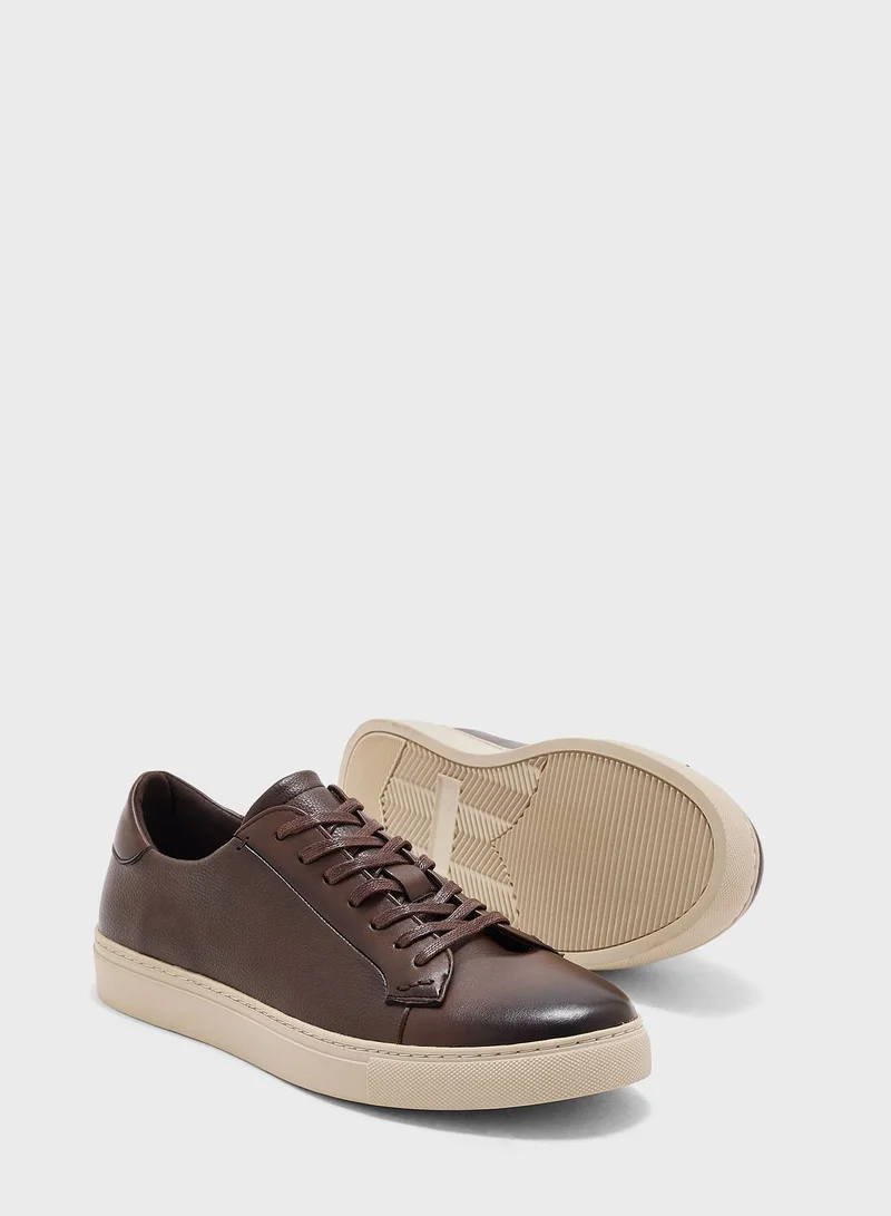 Robert Wood Smart Sneakers
