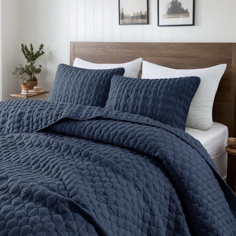 WDCOZY Navy Blue Quilt Queen Size Bedding Sets with Pillow Shams Lightweight Soft Bedspread Coverlet Quilted Blanket Thin Comforter Bed Cover All Season Spring Summer 3 Pieces 90x90 inches