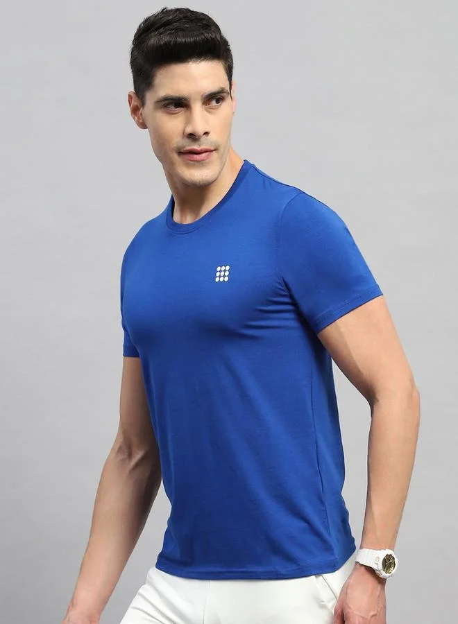 Rock.it Men Royal Blue Solid Round Neck T Shirt by Styli