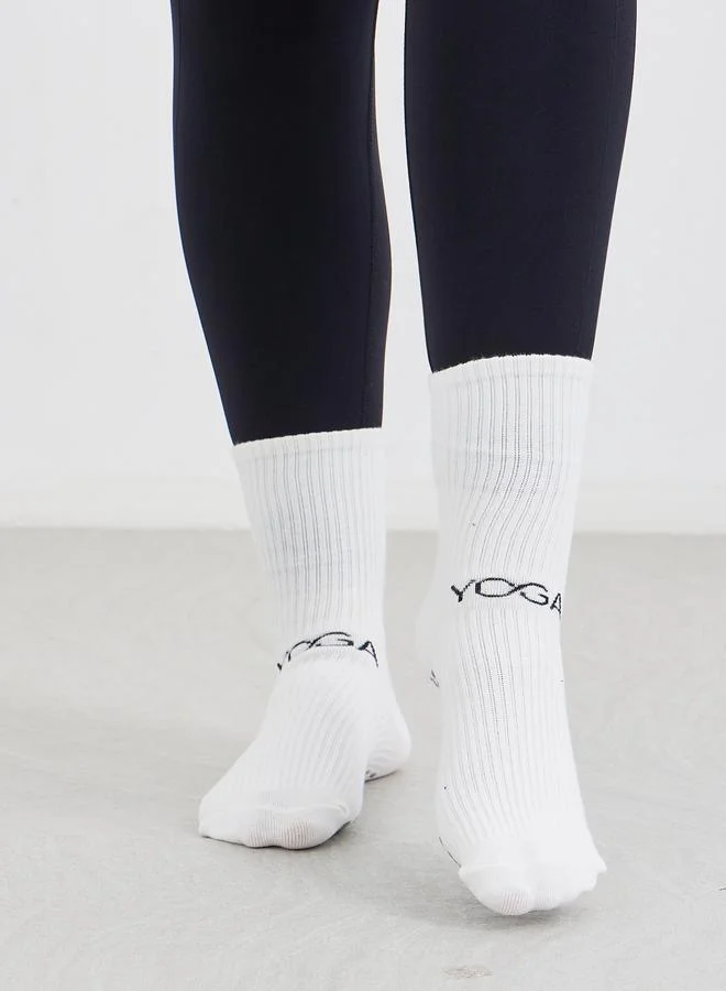 Styli Styli Text Print Silicon Base Crew Yoga Socks