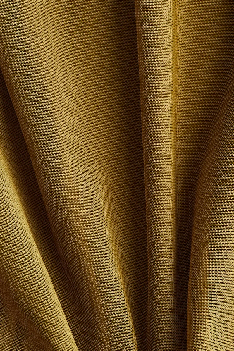 اتش اند ام بلوزة منسدلة من نسيج شبكي