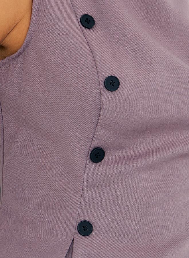 ستايلي بلوزة بيبلوم بأزرار مزدوجة بتفاصيل متباينة من Styli  - Image 4