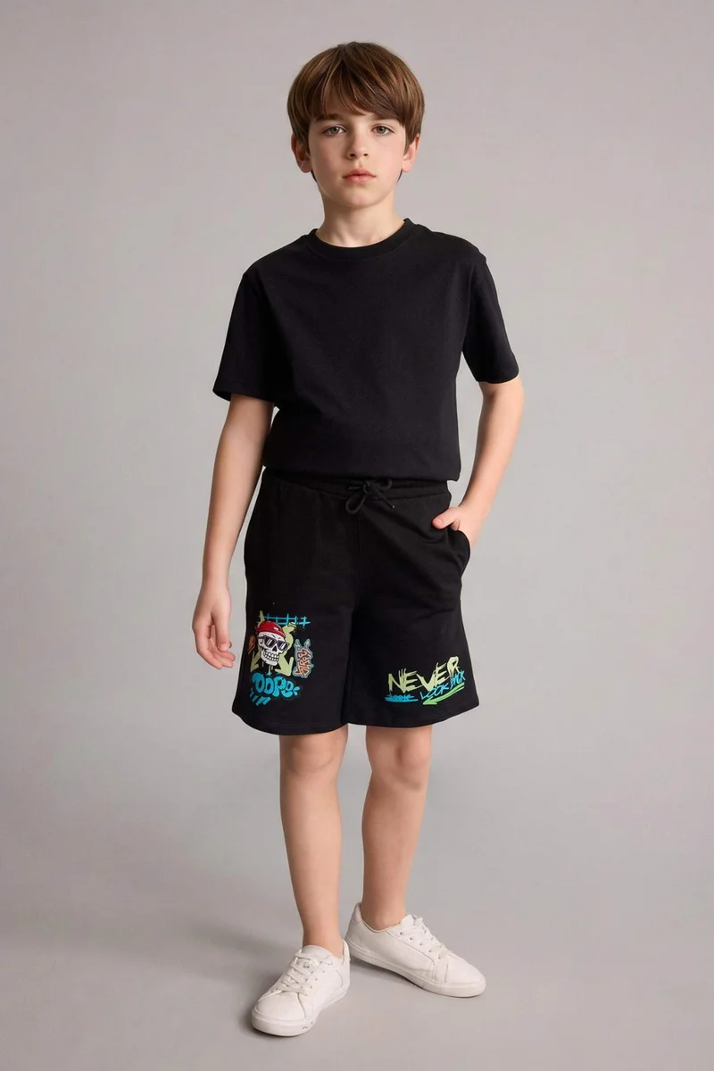 ديفاكتو Oversize Fit Shorts