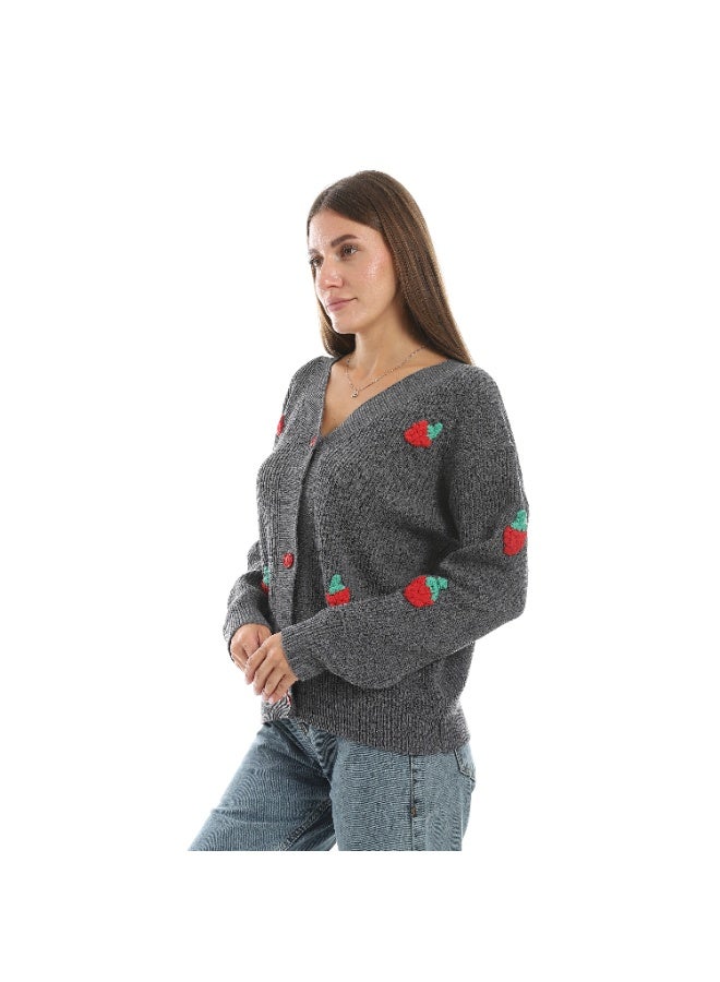 سيزار كارديجان صوف حريمي قصير  مزين بفراولات صوف  وزراير من الأمام - Image 4