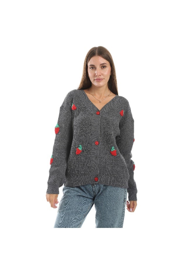سيزار كارديجان صوف حريمي قصير  مزين بفراولات صوف  وزراير من الأمام - Image 3