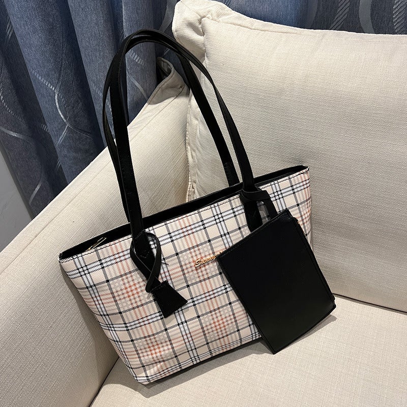 Plaid Print Tote Bag - Image 4