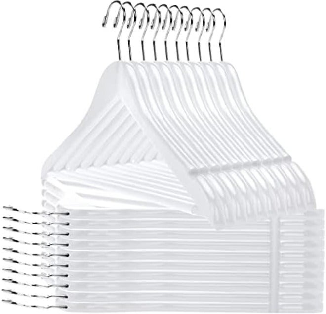 Quality Hangers شماعات خشبية عالية الجودة - طقم شماعات مقوسة قليلاً - شماعات معاطف من الخشب الصلب بخطافات كرومية أنيقة - شماعات متينة للملابس، والسترات، والقمصان، والسراويل، والبدلات (لون طبيعي، 10 قطع) - Image 2