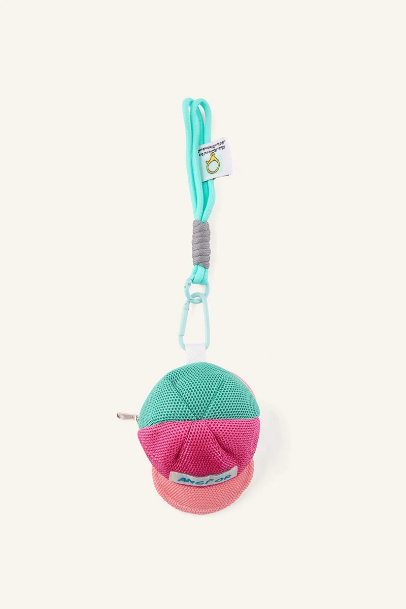 ديفاكتو Woman Cap-Shaped Keychain