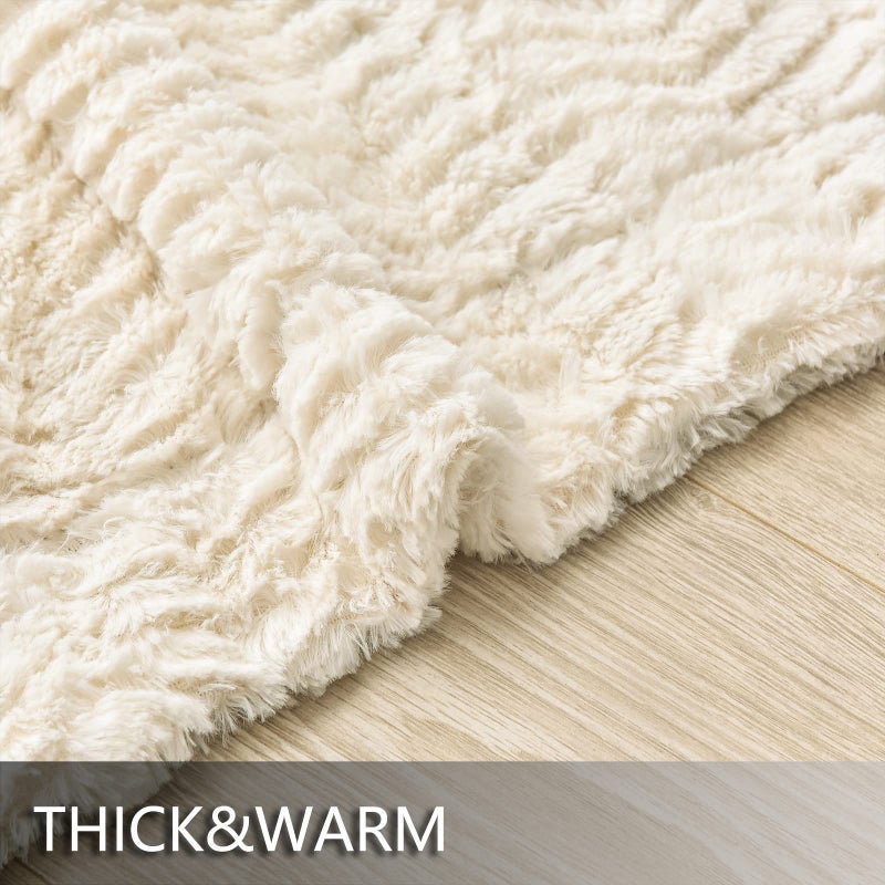 YUSOKI Luxury Faux Fur Throw Blanket(Without Pillows) 2 Layers,3lb,All Ages,Home Decoration, (Ivory,50" x 63") - Image 5