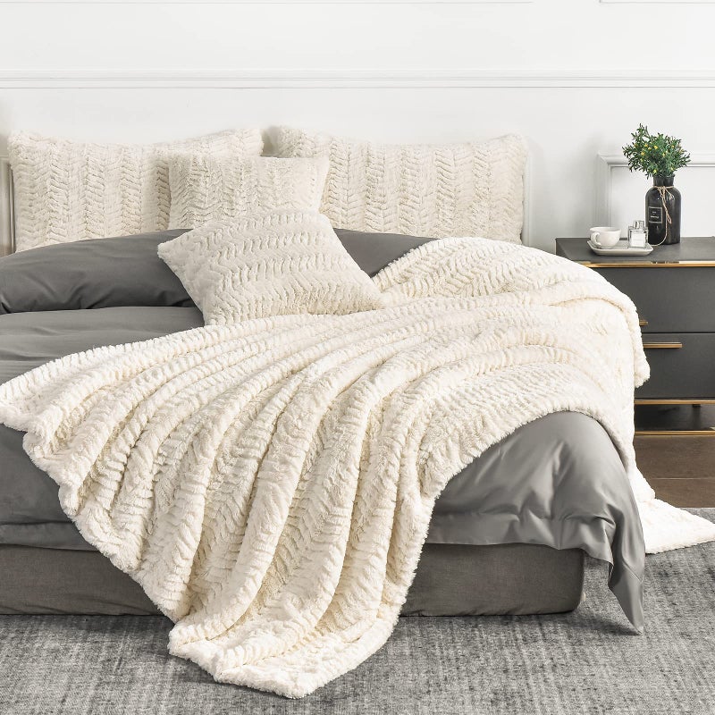 YUSOKI Luxury Faux Fur Throw Blanket(Without Pillows) 2 Layers,3lb,All Ages,Home Decoration, (Ivory,50" x 63") - Image 3