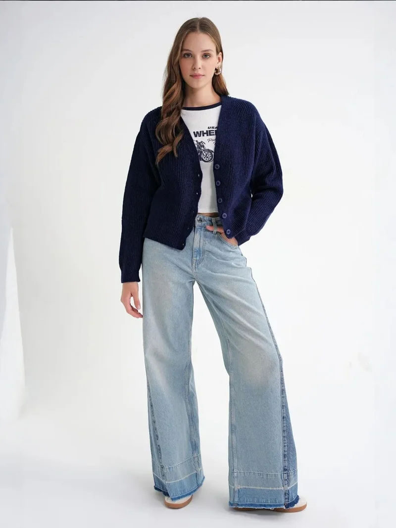 MixRay Mixray Textured V-Neck Button Cardigan