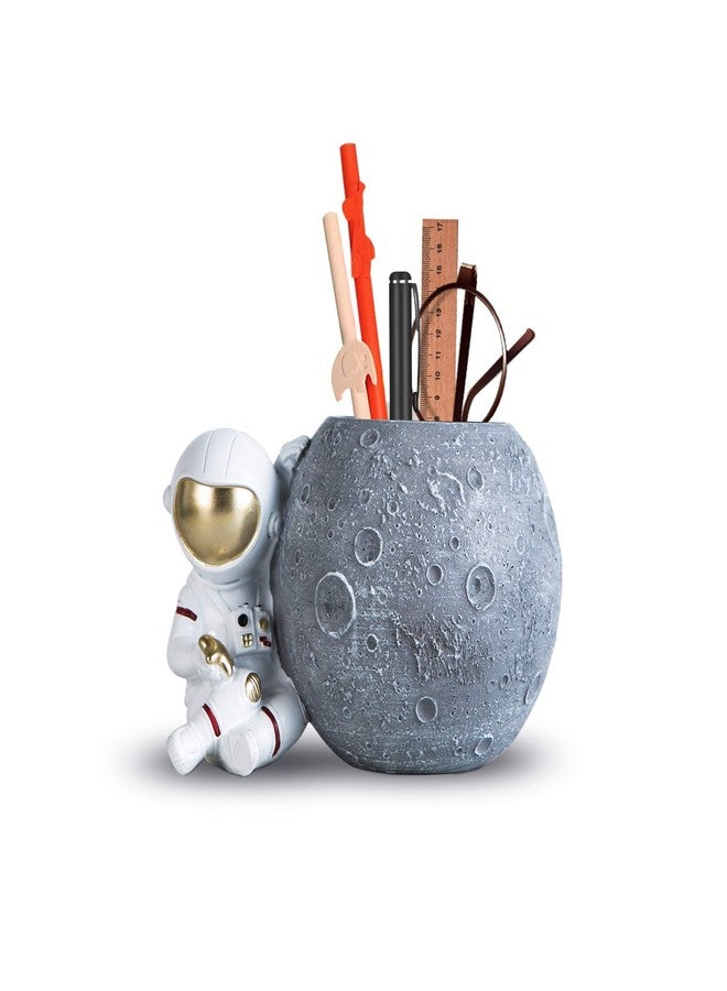 Kimdio Pen Holder, Astronaut Stand for Desk Pencil Holder, Resin Desk Organizer Decorative Accessories Ideal Gift for Office, Classroom, Home - Image 1