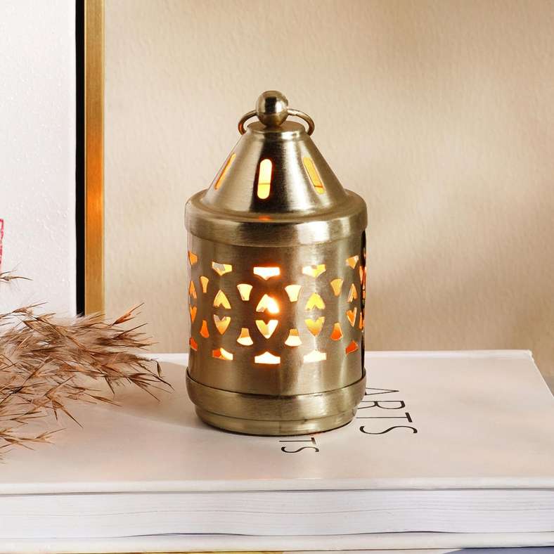 Pan Home فانوس معدني ذهبي لتزيين المنزل