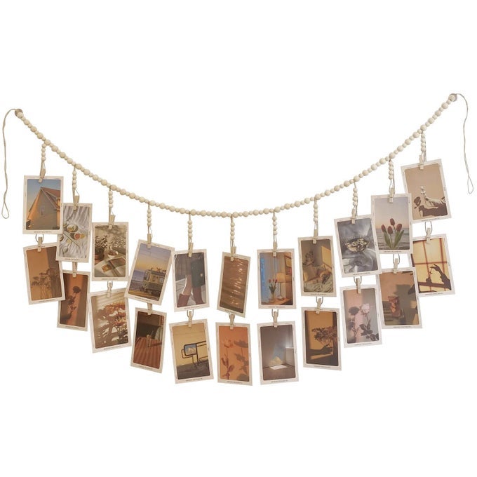 HANGING PHOTO DISPLAY WITH 22 CLIPS WOODEN BEAD GARLAND BOHO STYLE COLLAGE PHOTO FRAME DECORATION FOR DORMS CLASSROOMS BEDROOMS