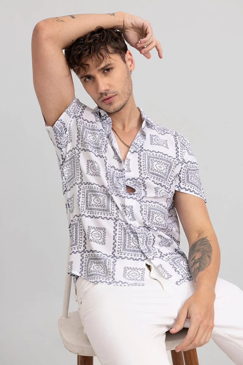 سنيتش قميص أبيض بوزاو