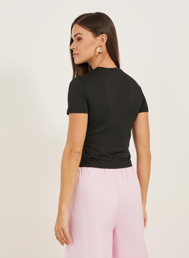 ستايلي تيشيرت قصير بطبعة جرافيك ورقبة دائرية - Image 5