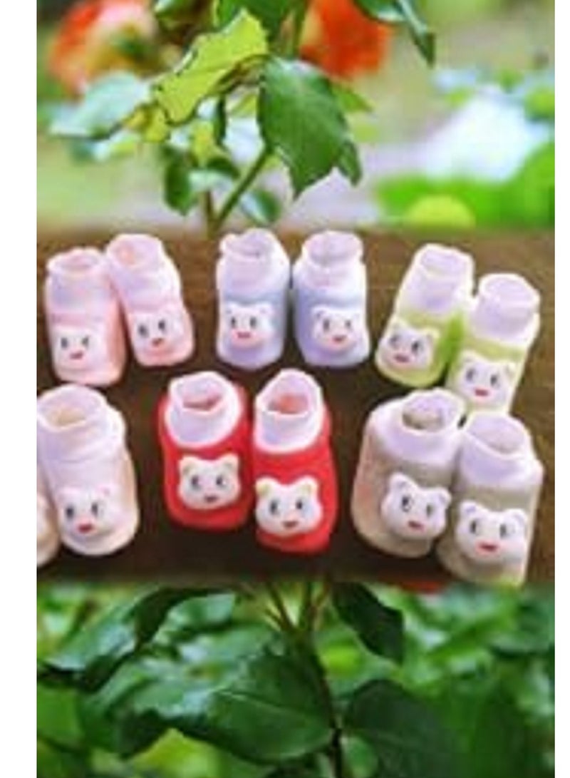 زوج واحد من جوارب بيبي  بألوان مميزة للأطفال  مصمم بعناية ناعم على قدم الطفل ولين لسهولة الحركة الوان متعددة - Image 3